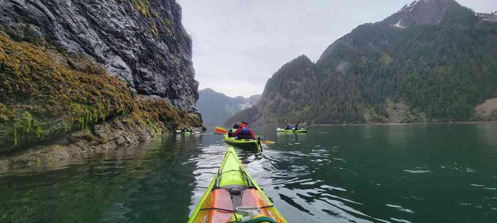 a small boat in a body of water